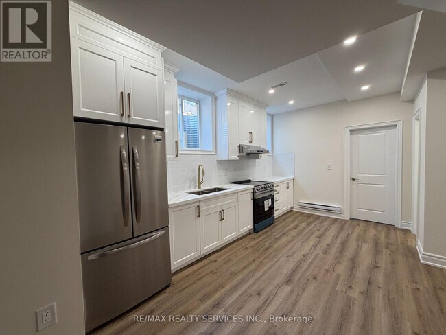 Photo - 3461 Mosley Gate