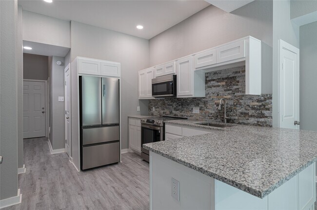 Photo - 519 Magnolia Point Dr