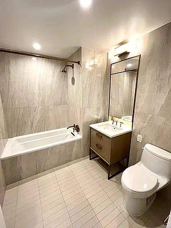 Photo - 3 Ct Square W Unit Apt 2304