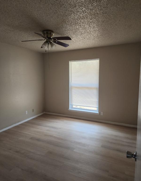 Photo - 2209 Hillcrest Ct