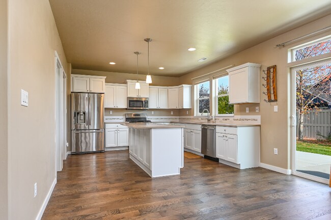 Photo - 4530 S Highcliff Ave