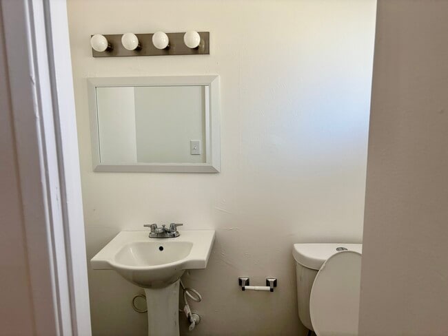 Photo - 2818 N Fontana Ave Unit 2818 N Fontana Ave