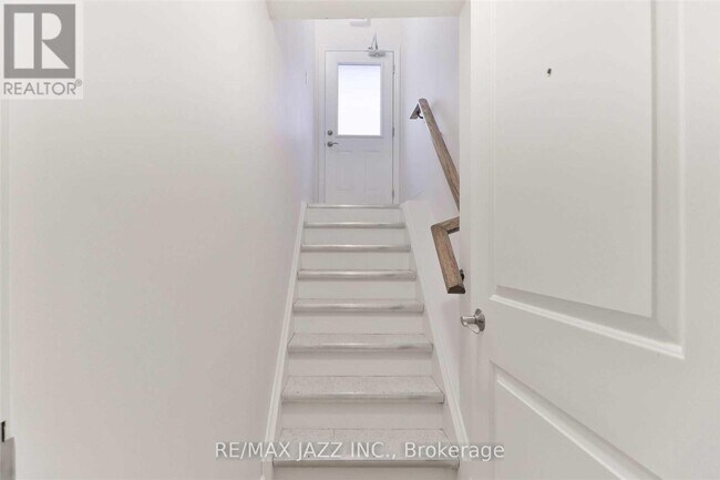 Photo - 1303 Bayview Ave Unité 103