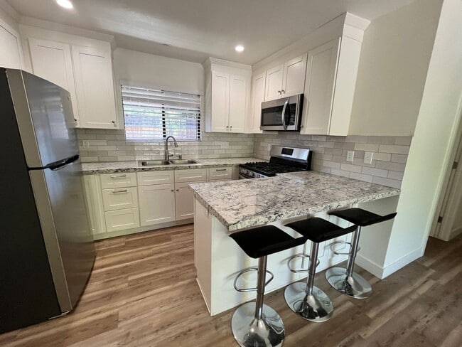 Photo - 212 Besant Rd