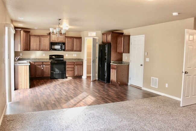 Photo - Well Cared For 3 bed/2.5 Bath Home in Security - Widefield