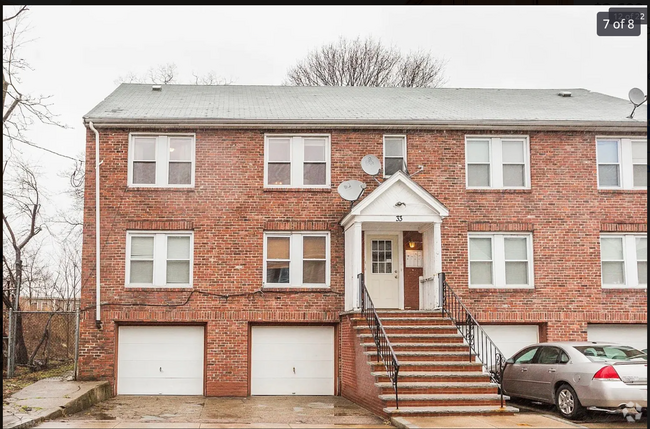 Building Photo - 2 Bedroom Unit 3 Rental