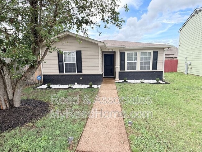 Building Photo - 9952 Branley Oak Dr