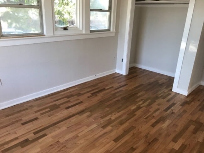 Photo - 405 4th St