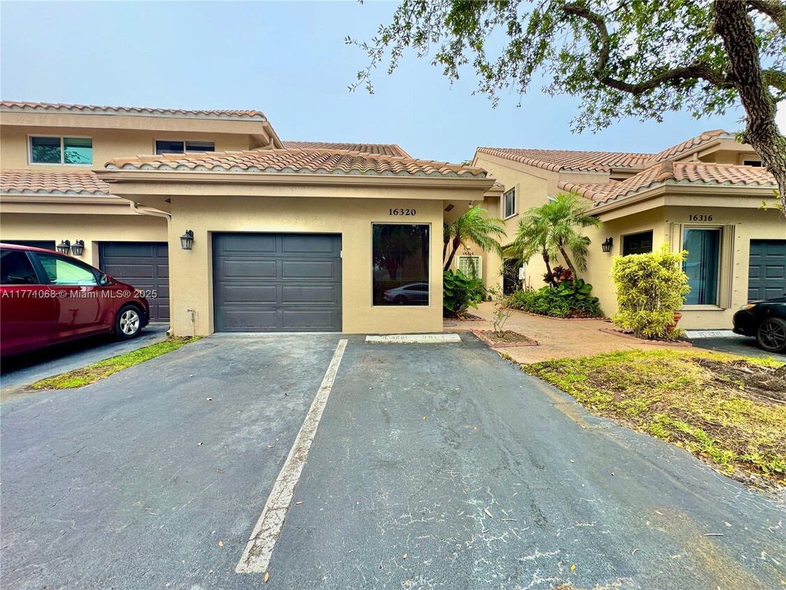 Photo - 16320 Malibu Dr (Weston, FL)