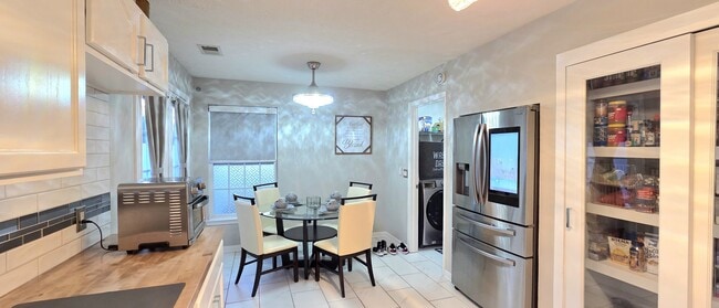 Photo - 5464 Daniel Ray Dr