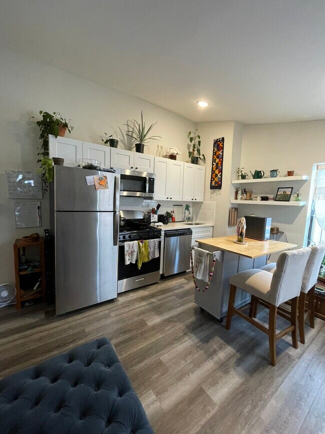 Photo - 1917 Spring Garden St