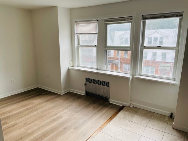 Photo - 2126 29th St Unit 3rd fl