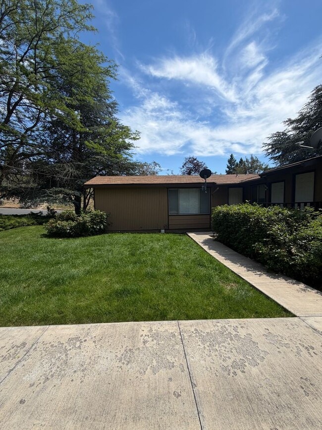 Building Photo - 1800 Sargent Ave Unit 1800