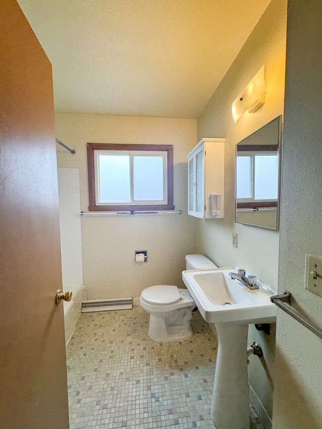 Photo - 2155 S Fountain Ave