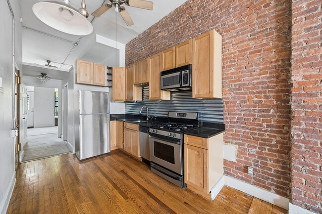 Building Photo - 332 East 116th street Unit Apt 2