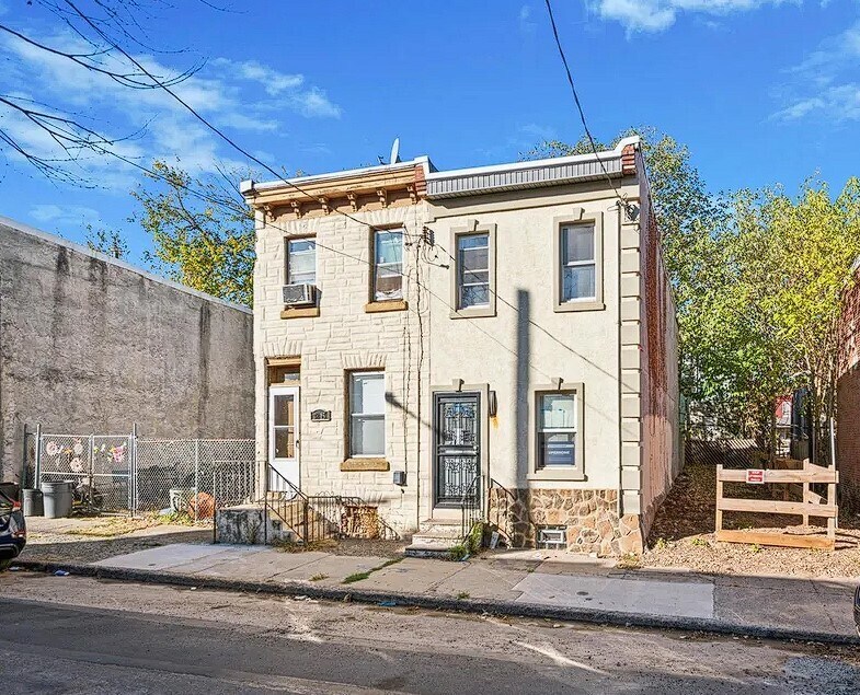 Photo - 3813 Melon St (Philadelphia, PA)