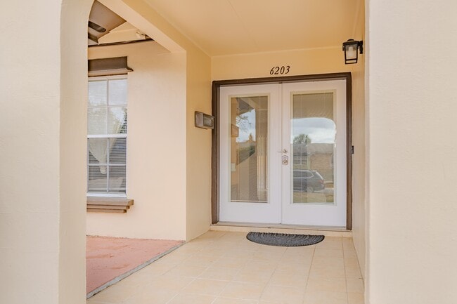 Photo - 6203 Tebbetts Dr