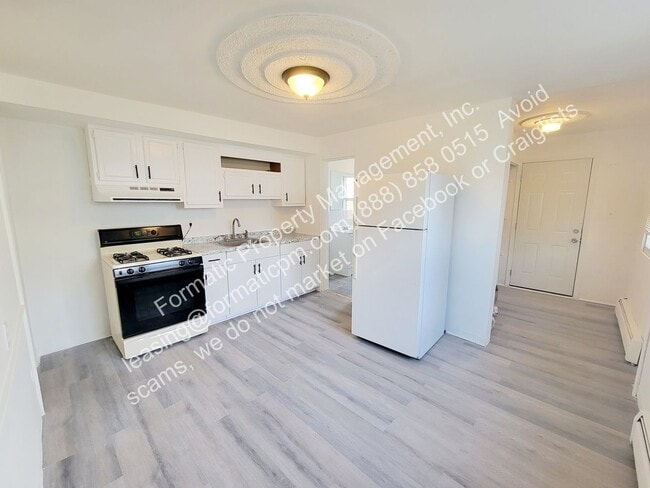 Photo - 171 Almond Ln
