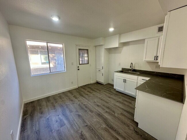 Photo - 2725 S Rural Rd Unit #12