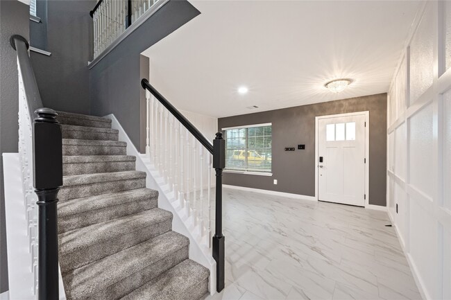 Photo - 9226 MacMillan Ln