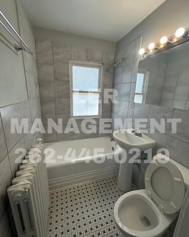 Photo - 3305 60th St Unidad 3 upper