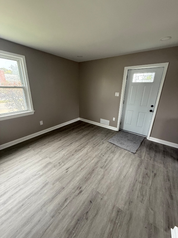 Photo - 2513 Iverson St