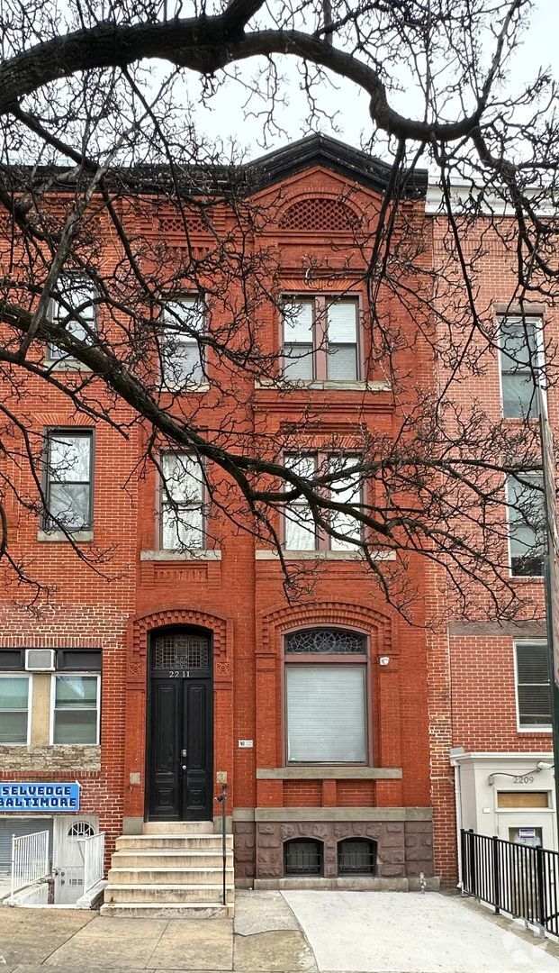Building Photo - 2211 N Charles St Unit 2 Rental