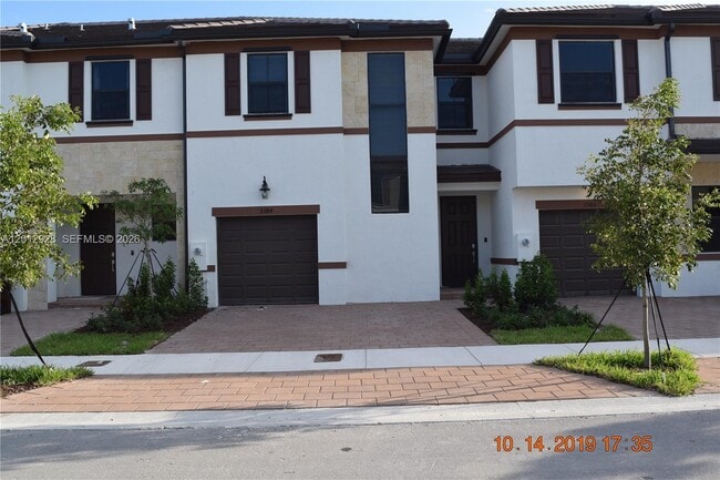 Building Photo - 3384 W 100th Terrace