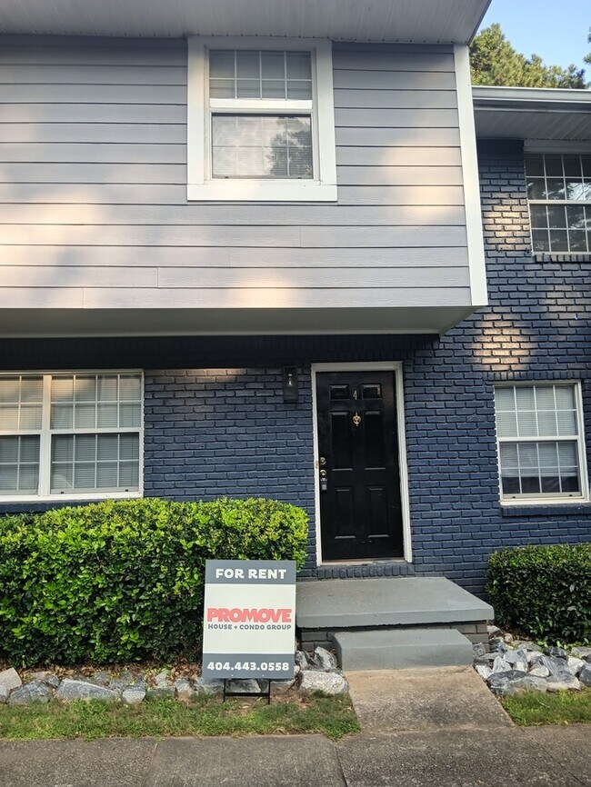 Rare find, in the city without the city pr... - Rare find, in the city without the city pr... Townhome