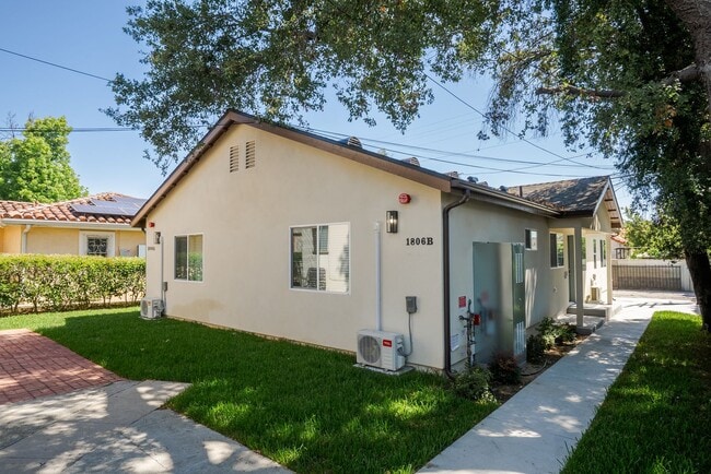 Building Photo - 2 Bed | 2 Bath | Alhambra School District Unit A