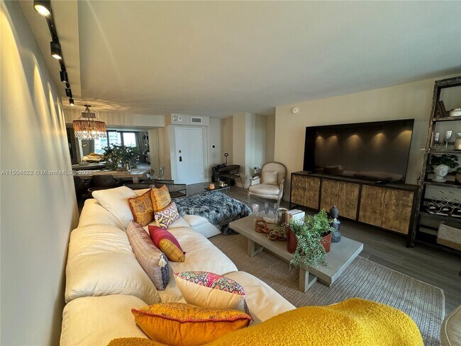 Photo - 1121 Crandon Blvd Unit E504