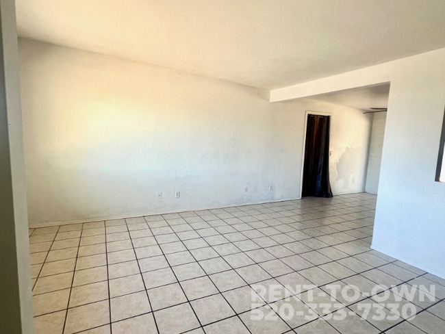 Photo - 2328 W Las Lomitas