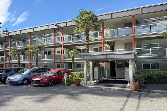 Building Photo - 2bd/1.75ba Bellevue Condo Unit 307