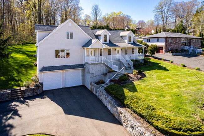 Photo - 904 Shepard Ave