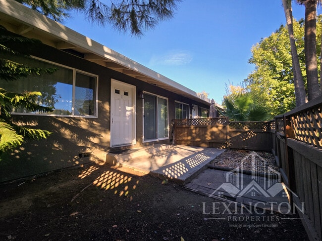 Photo - Gorgeous, 2BD/1BA, Condo in the Villaggio Community off Madison Ave. and Auburn Blvd.! Unit 2