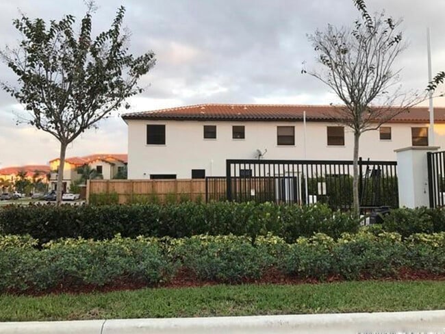 Photo - 8878 NW 103rd Ave
