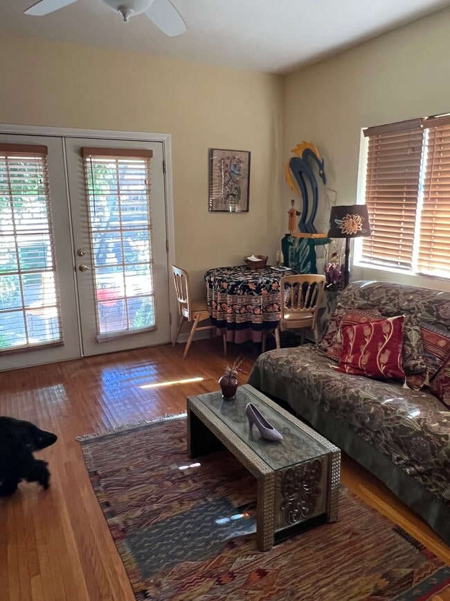 Photo - 1126 Hi Point St Unidad FURNISHED SUITE