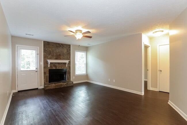 Photo - 6112 Chaseland Rd