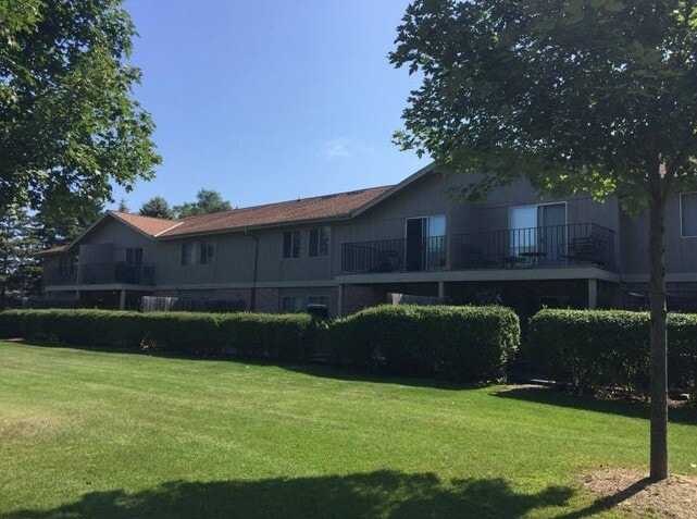 Mequon Parc Apartments - Mequon Parc Apartments