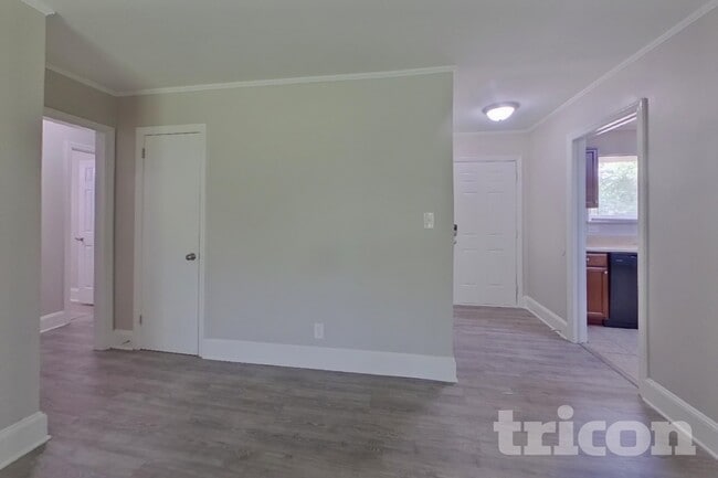 Photo - 5530 Wedgewood Dr