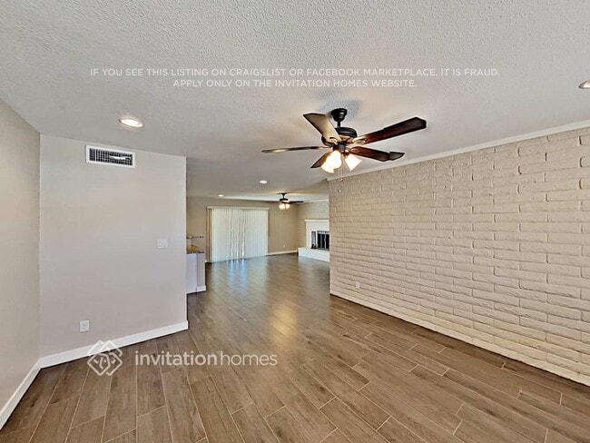 Photo - 1913 E Alameda Dr