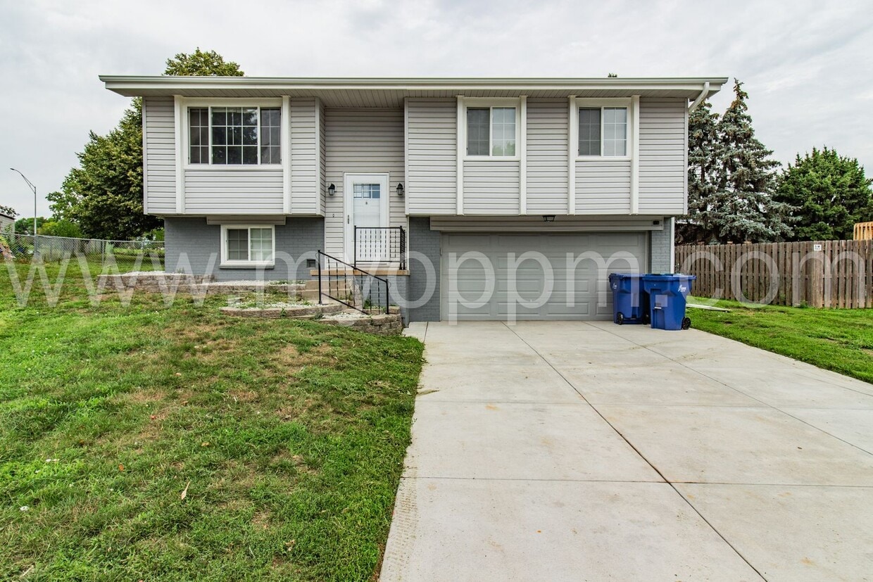 Coming Soon! Beautifully Remodeled 3 Bedro... - Coming Soon! Beautifully Remodeled 3 Bedro...