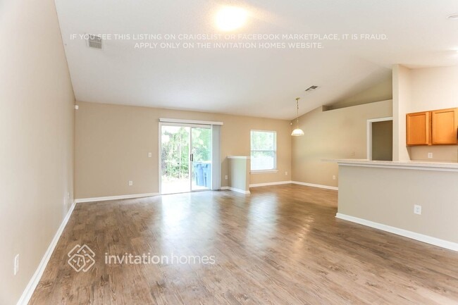 Photo - 10939 Apple Blossom Trail E