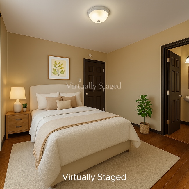 Photo - 2241 Frank Scott Pky W