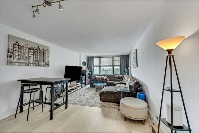Photo - 7002 JFK Blvd E Unit 16H