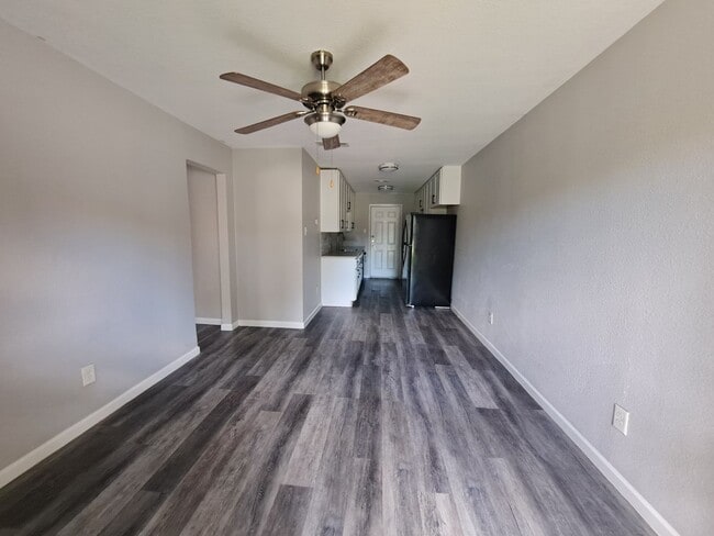 Photo - Cozy 2 Bedroom in Irving Available Now!