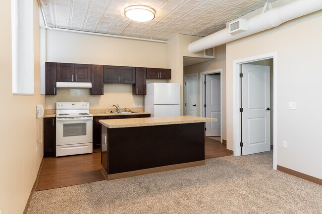 Living Room - 244 Bronson Ave Unit 301A