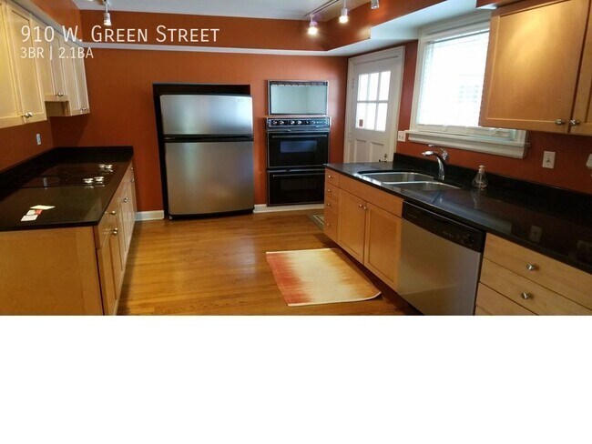 Photo - 910 W Green St
