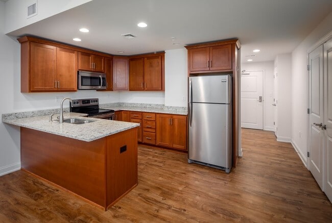 Building Photo - 591 Terrace Park