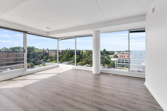 Building Photo - 1770 1st St Unit 601
